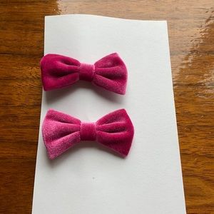 ✨Pink Velvet Hair Bow Clips.